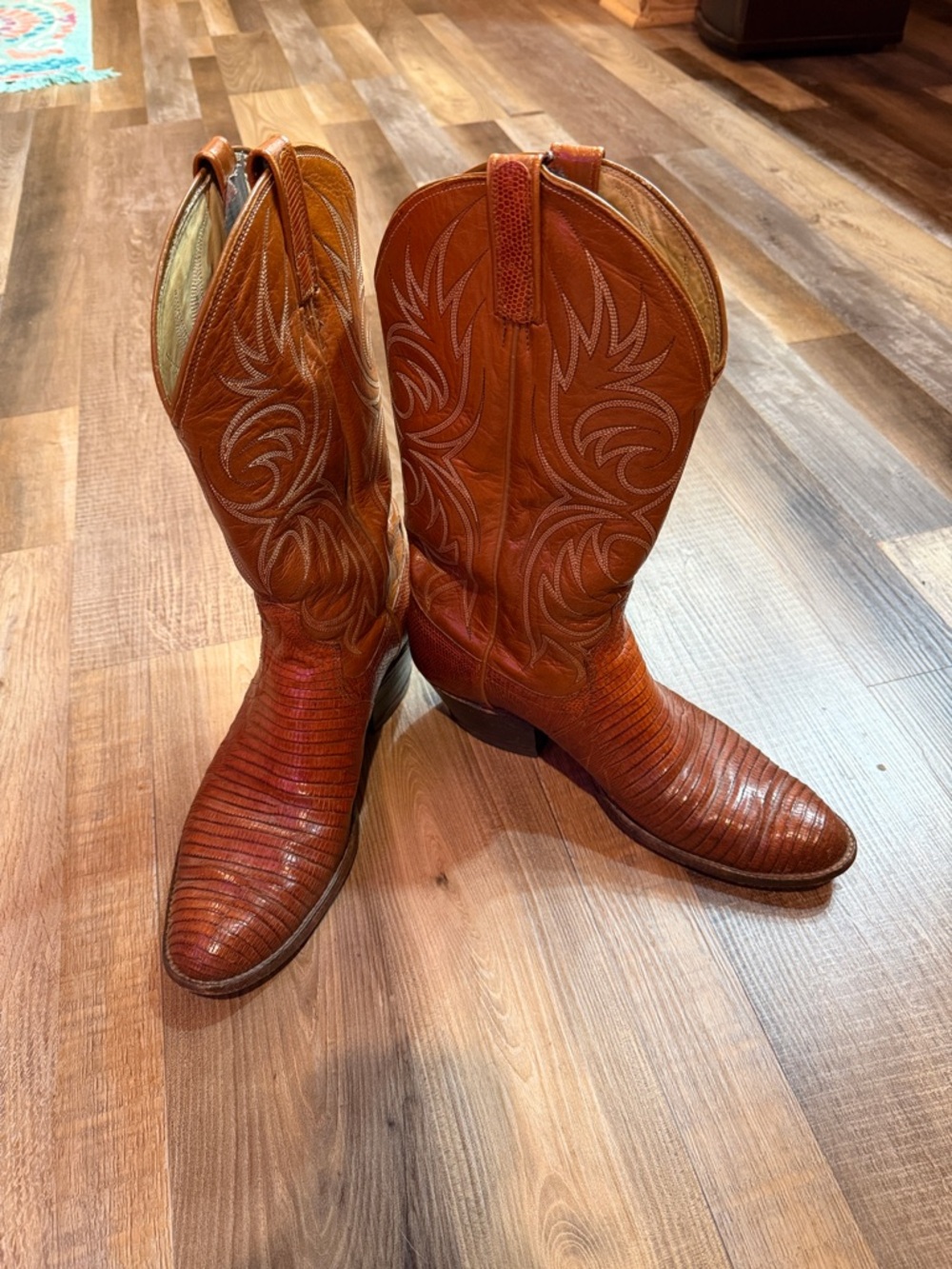 DAN POST Classic Western Men’s Cowboy Boots - Brown Leather